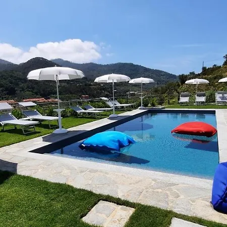 Aria Design Konukevi 4*