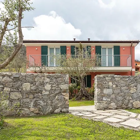 ゲストハウス Aria Design 4*