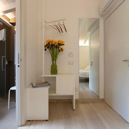 Aria Design Affittacamere 3*