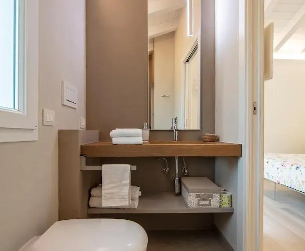 Πανσιόν Aria Design Λεβάντο